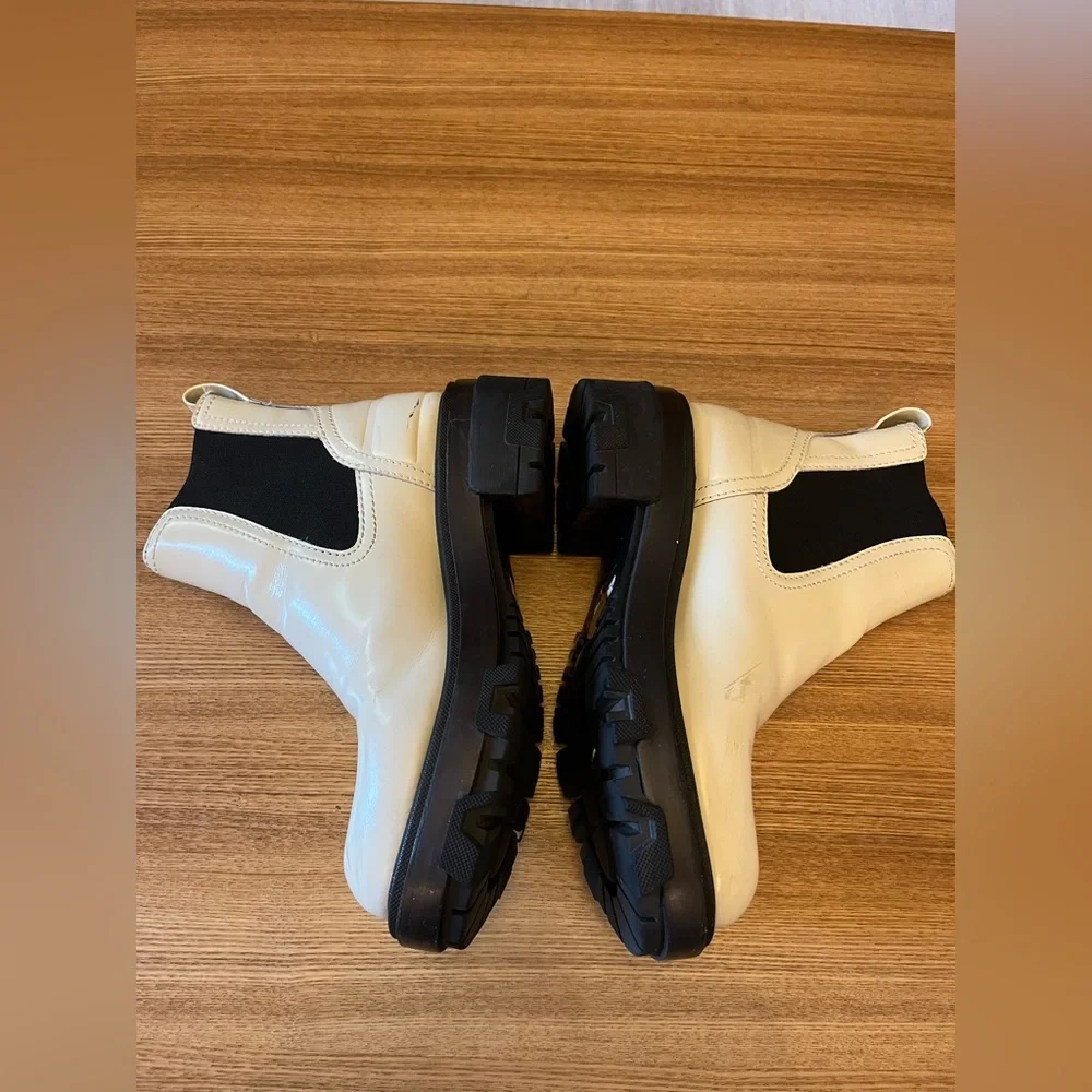 Rag & Bone Shaye Lug Sole Chelsea Boot - Picture 6 of 9